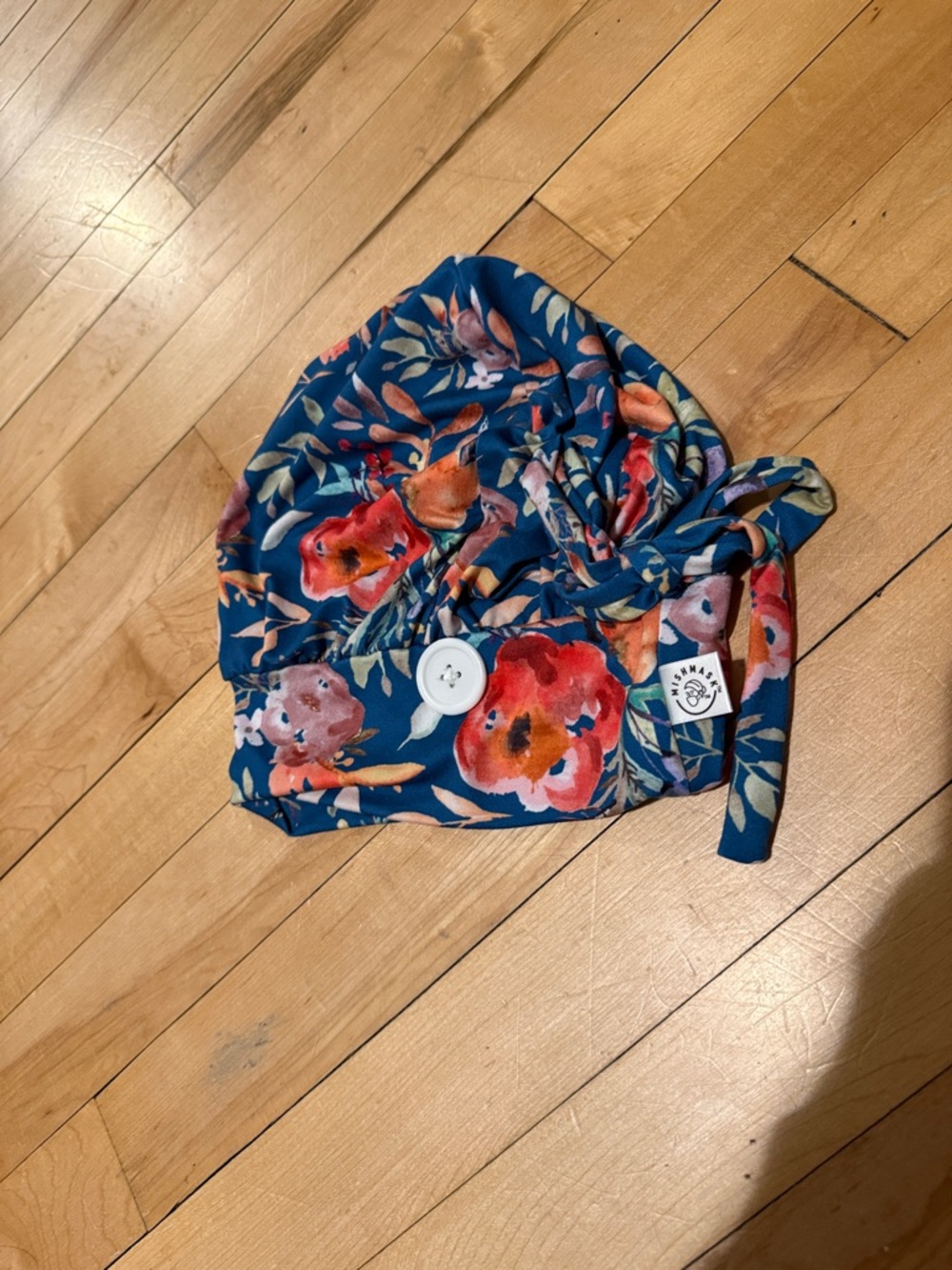 Floral scrub cap with buttons for mask